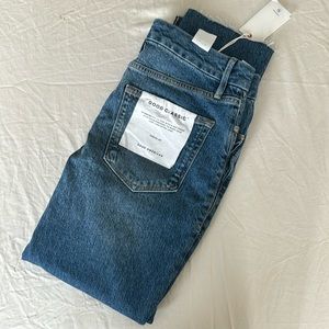 NWT Good American Classic Jeans